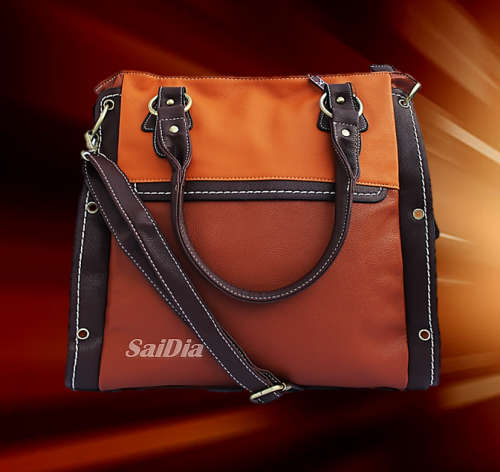 STUNNING TOTE/ OVERNIGHT HANDBAG IN CONTRASTING COLOURS
