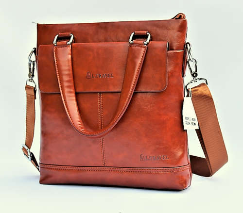 Classic!!!High Quality Large Capacity Messenger Bag in Brown