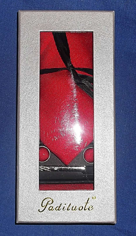 Stunning Tie Set in Ravishing Red