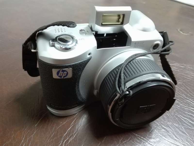 Camera - HP Photosmart 850 (incl. Pouch and data cable + extra Canon PowerShot A510))