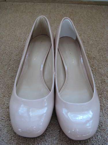 Peach pumps