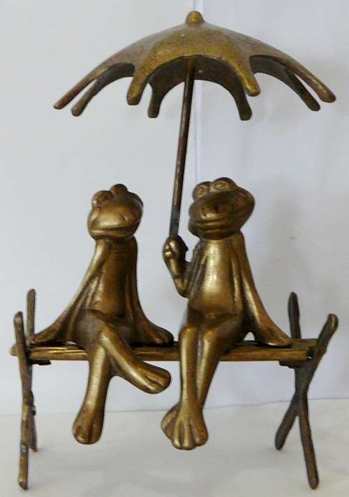 Brass Froggie Lovers
