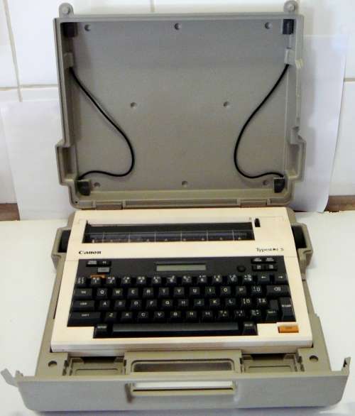 Canon Typestar 5 Portable Electric Typewriter in Carry Case