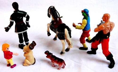 A Selection of 7 Plastic Toy Figures
