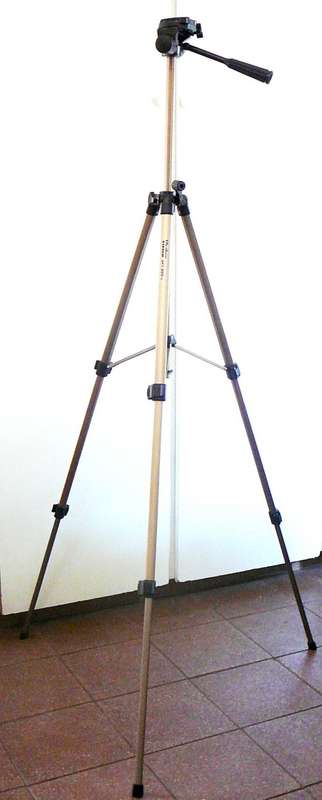 As New Vivitar Tripod Model VPT 900