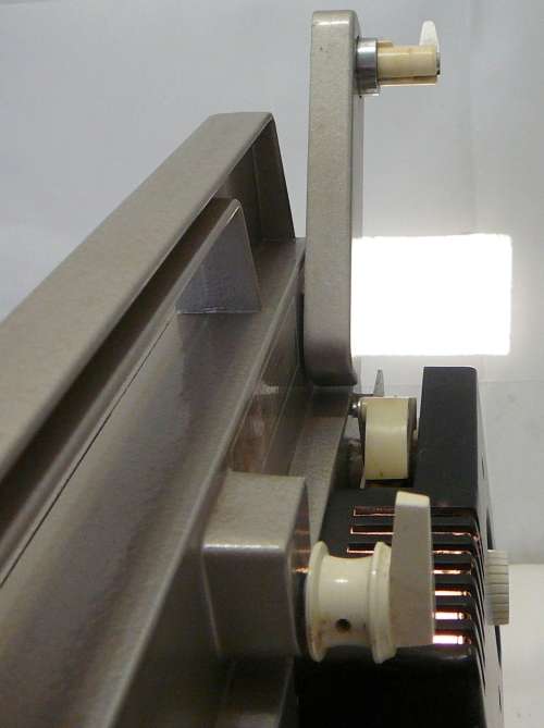 A Cabin Automatic Thread Zoom Projector - ALL - 8