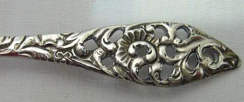 A Set of 6 Nickel Silver Tea Spoons & Cake Forks