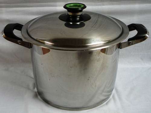 A Selection of 3 AMC 24 cm Stainless Steel Pots