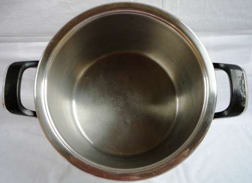 A Selection of 3 AMC 24 cm Stainless Steel Pots