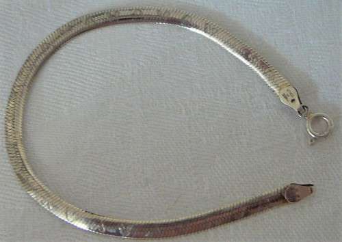 A Fine Link Sterling Silver Bracelet - Made in Italy