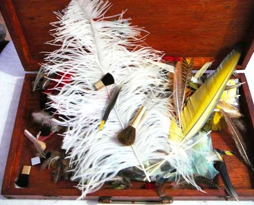 WOW Everything for the Fly Fisherman Who Want Ties His Own Flys - Tools, Feathers, Hooks, Books, Net