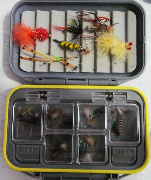 WOW Everything for the Fly Fisherman Who Want Ties His Own Flys - Tools, Feathers, Hooks, Books, Net