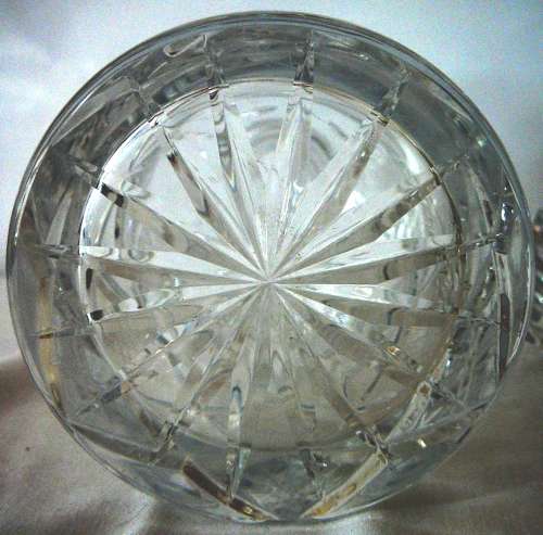 A Very Attractive Vintage Crystal Decanter