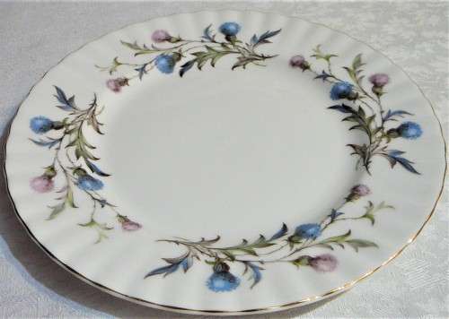 A 32 Piece Royal Albert Set - 'Brigadoon'