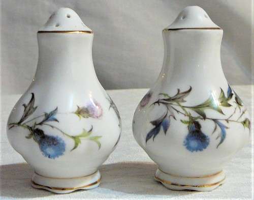 A 32 Piece Royal Albert Set - 'Brigadoon'