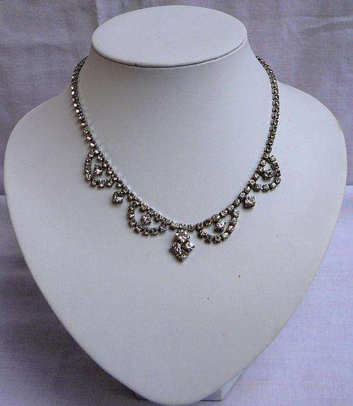 Attractive Diamante Necklace