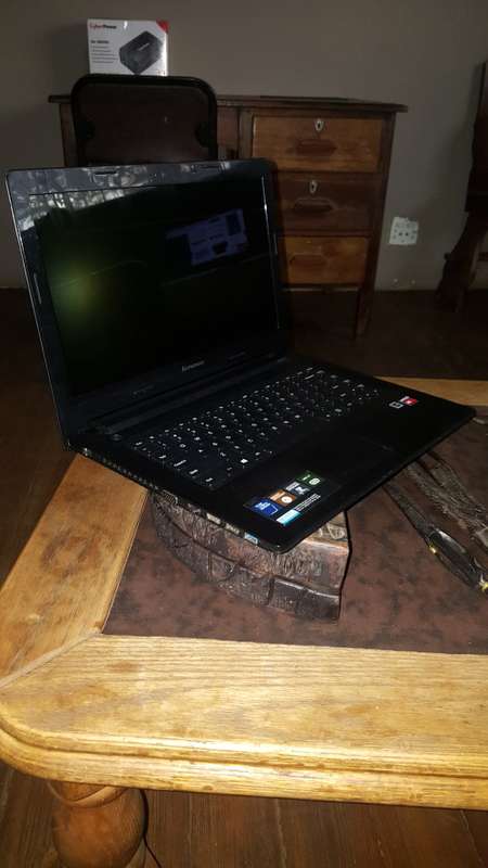 **GAMING SPEC**LENOVO G40*AMD QUAD A6-6310*4GB RAM**AMD RADEON R4 GRAPHICS**500GB HDD