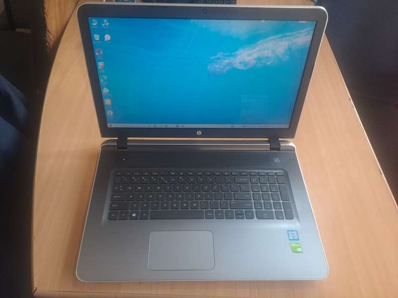 HP Pavillion  i5 laptop - Big 17` screen - Good Condition