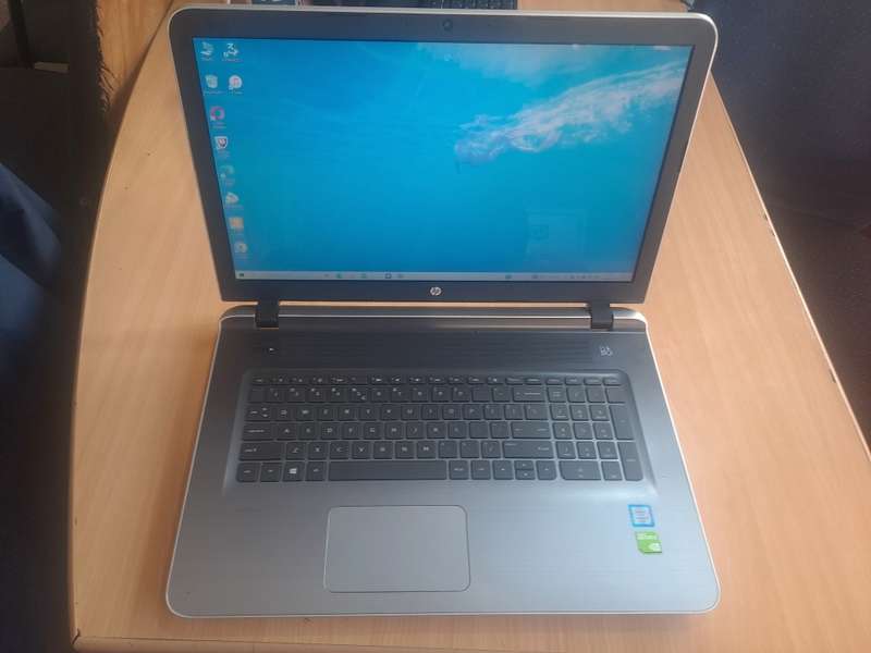HP Pavillion  i5 laptop - Big 17` screen - Good Condition