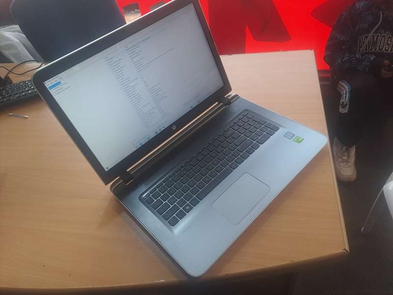HP Pavillion  i5 laptop - Big 17` screen - Good Condition