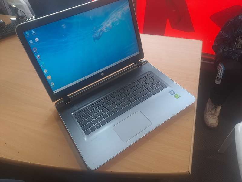 HP Pavillion  i5 laptop - Big 17` screen - Good Condition