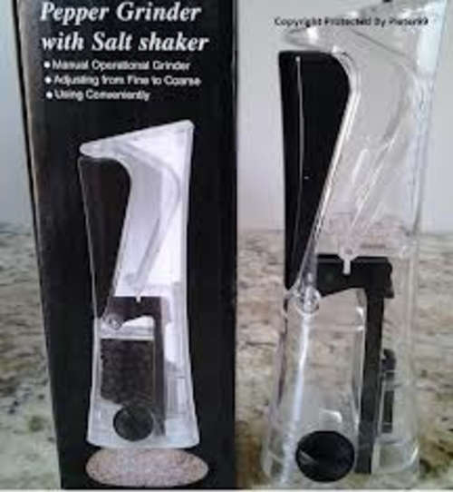 Pepper Grinder With Salt Shaker OnTop