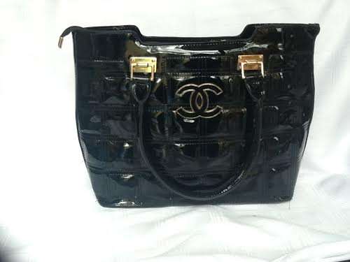 Gorgeous Ladies Patent Handbag