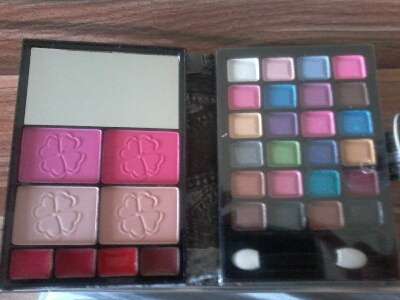 HANDBAG MAKE UP SET