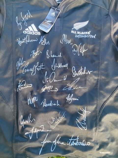 All Black 2009 Team signed Jersey