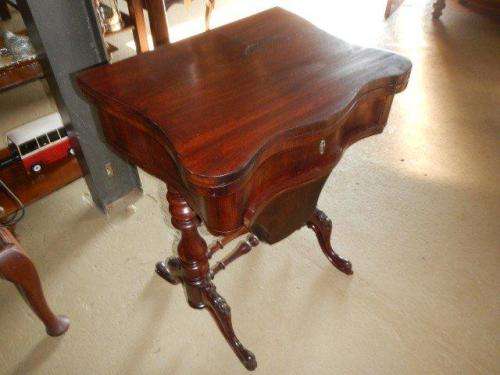 Victorian mahogany games table - Length  55cm, width 42cm, height 70cm