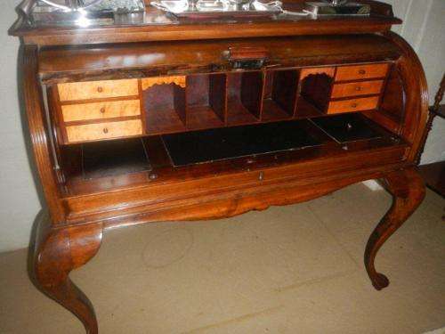 Late 19th Century continental walnut cylinder desk - L 1.18, W 70cm, H 1.10cm