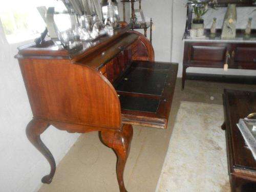Late 19th Century continental walnut cylinder desk - L 1.18, W 70cm, H 1.10cm