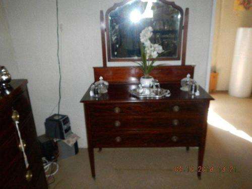 Edwardian mahogany inlaid dressing table - L 1.05cm, W 50cm, H 1.50cm with mirror