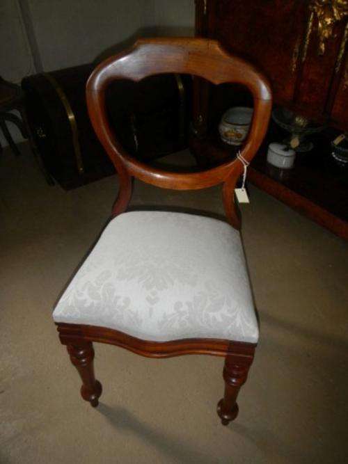 Victorian mahogany ballon back chairs (4)
