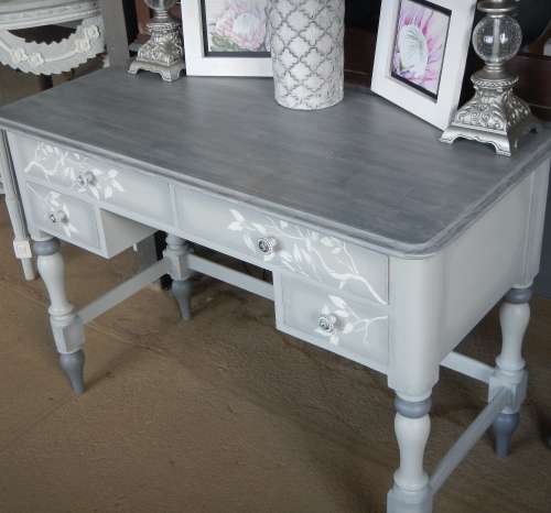 Victorian technqued dressing table - Length 1.06, width 50cm, height 76cm