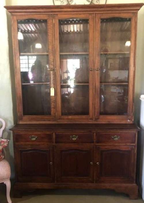 Vintage Teak bookcase - excellent condition - Length 132cm, width 46cm, height 2m