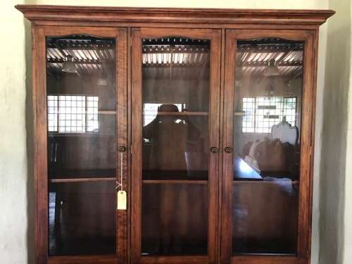 Vintage Teak bookcase - excellent condition - Length 132cm, width 46cm, height 2m