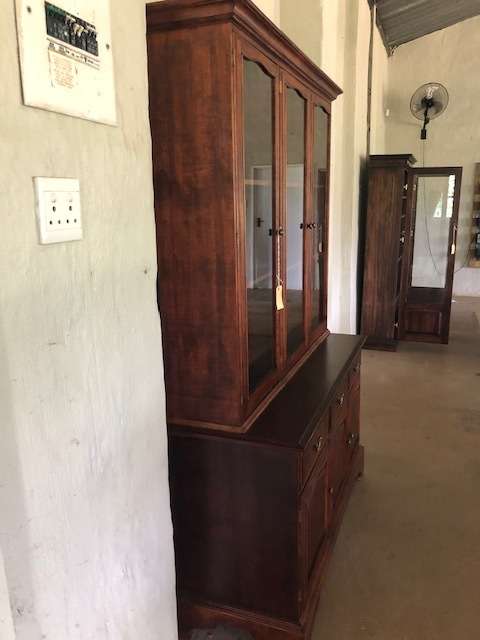Vintage Teak bookcase - excellent condition - Length 132cm, width 46cm, height 2m