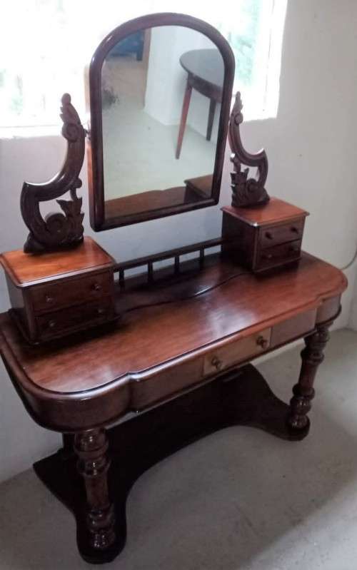 Victorian Mahogany Duchess dressing table