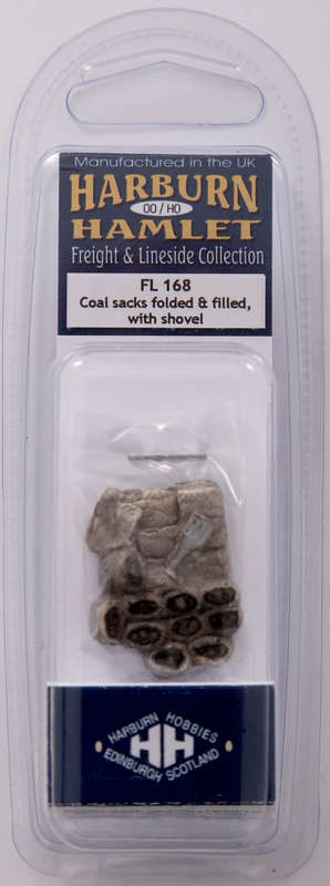 Harburn Hamlet (FL168) - Coal sacks folded & filled, with shovel OO/HO