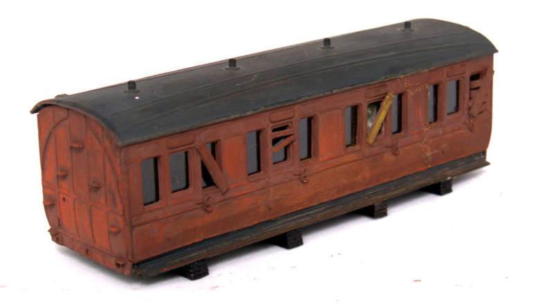 OO Gauge Grounded Coach (Ratio Kit 501)