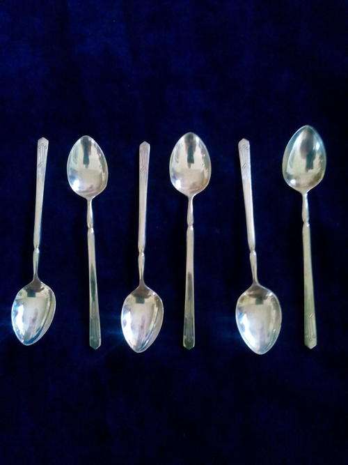 Six hallmarked English silver spoons