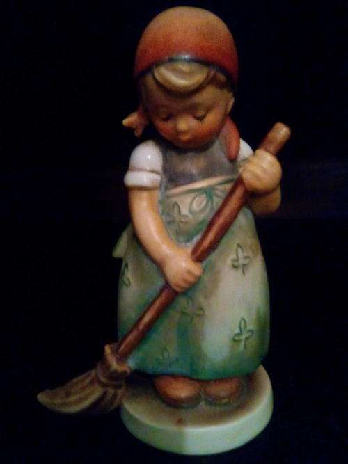 Hummel figurine 'Little Sweep' by Goebbels.