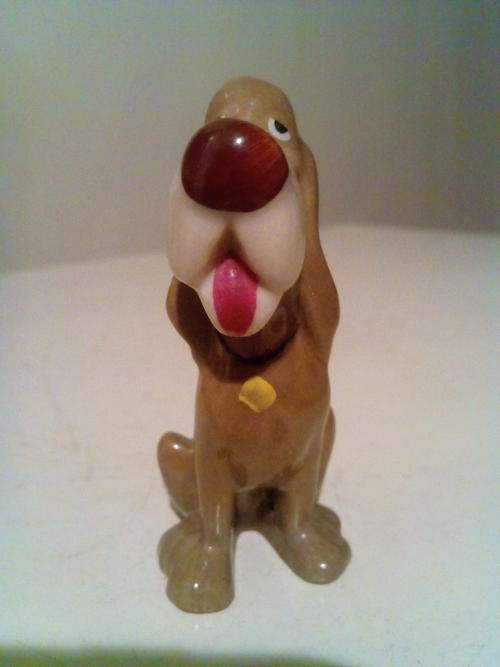 Wade figurine- Trusty- from Lady and the Tramp collection