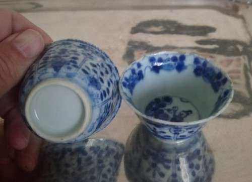 Pair Chinese tea bowls c1800