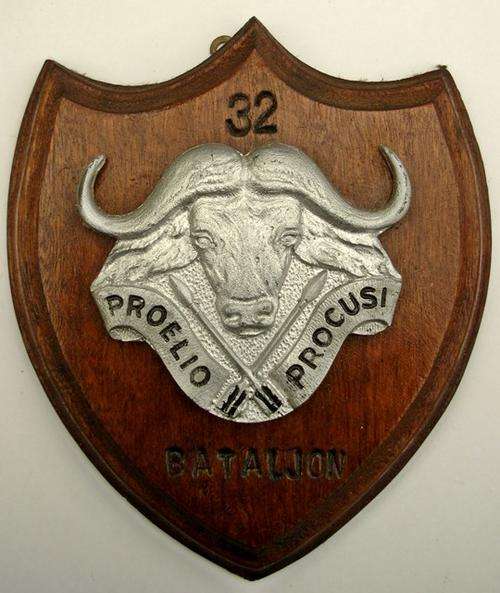 SADF 32 BATALJON "Buffalo" METAL BADGE on WOODEN SHIELD