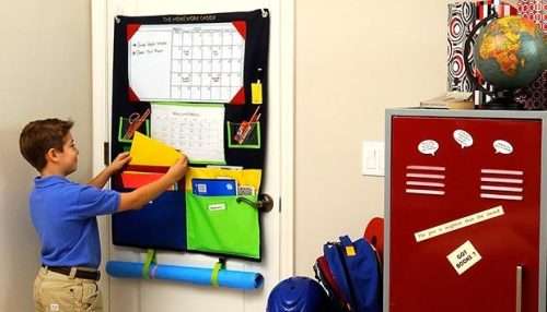 THE HOMEWORK CADDY