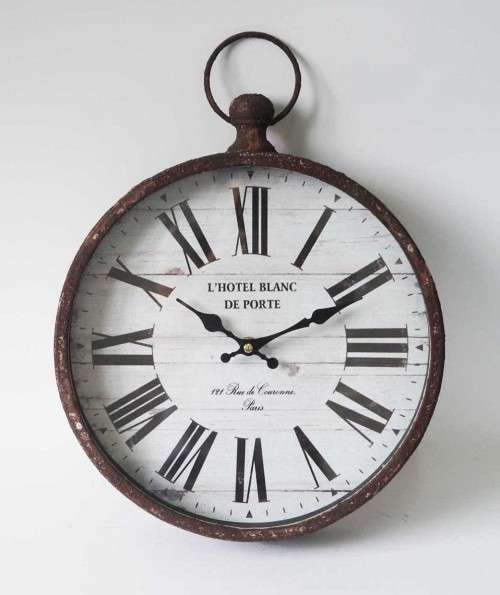 Selection of wall clocks