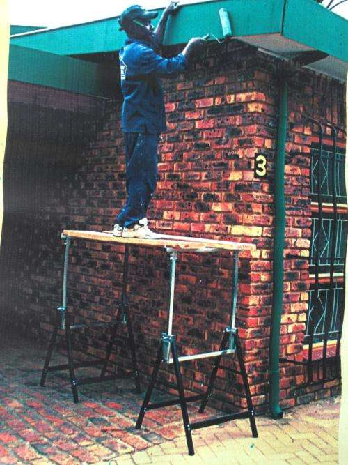 ALUMINIUM, LIGHTWEIGHT SCAFFOLDING SET of 2,Boxed..New price R1650