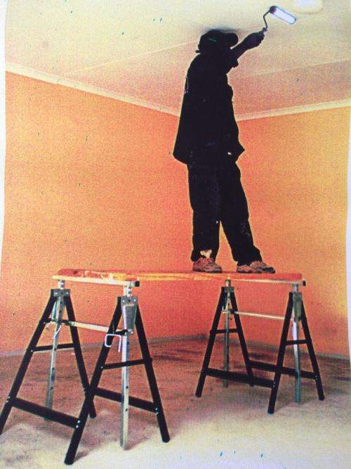 TELESCOPIC , LIGHTWEIGHT STEEL SCAFFOLDING/TRESSELS SET of 2,Boxed..New price R1650